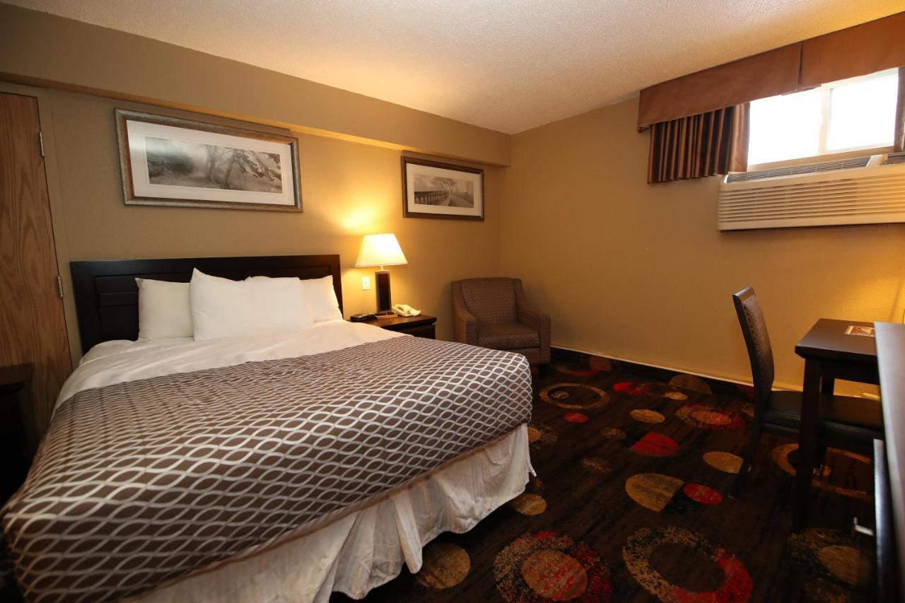 Stonebridge Hotel Fort Mcmurray Eksteriør bilde
