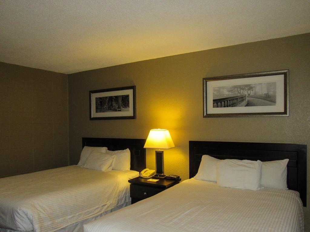 Stonebridge Hotel Fort Mcmurray Eksteriør bilde
