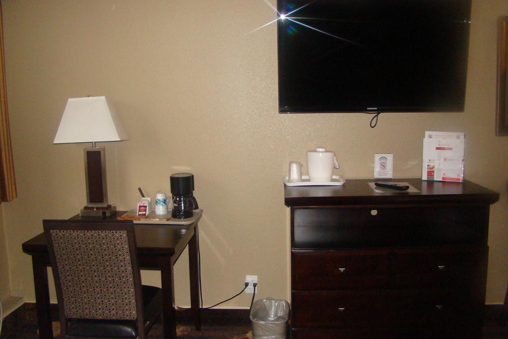 Stonebridge Hotel Fort Mcmurray Rom bilde