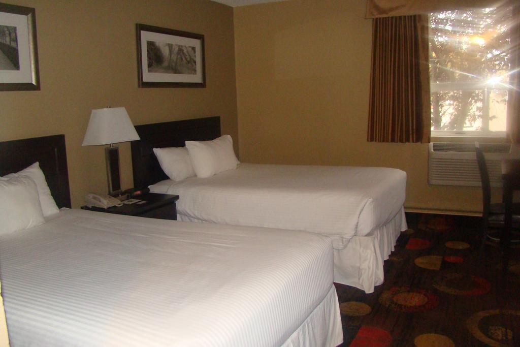 Stonebridge Hotel Fort Mcmurray Rom bilde